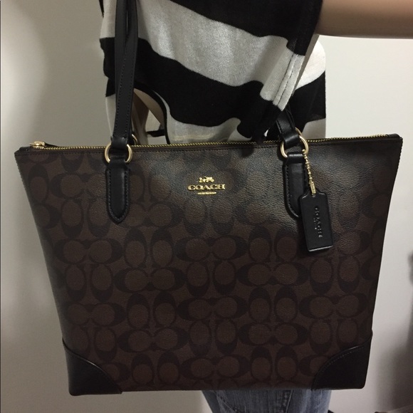 Last one 🌸 NEW Coach zip top tote -Brown / Black - Picture 2 of 8